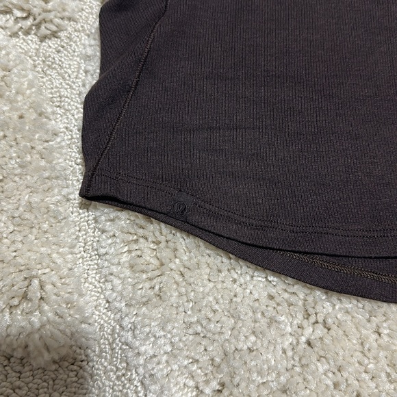 Lululemon Cropped Tank - Picture 4 of 5